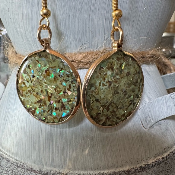 Jewelry - Handcrafted green and gold round earrings